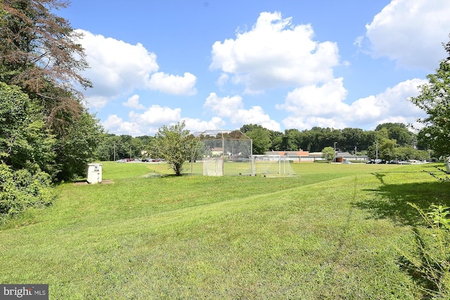 8305 Toll House Rd, Annandale, VA 22003 - view of yard featuring an area for soccer