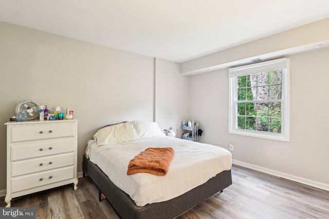 3814 Lyndhurst Dr Unit 203, Fairfax, VA 22031 - bedroom with wood finished floors and baseboards