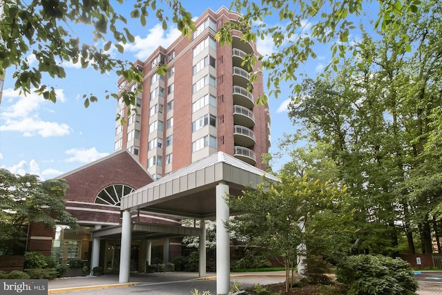 5802 Nicholson Ln Unit 2-407, Rockville, MD 20852 - view of building exterior