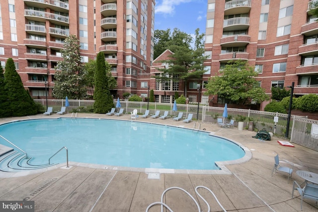 5802 Nicholson Ln Unit 2-407, Rockville, MD 20852 - view of community pool
