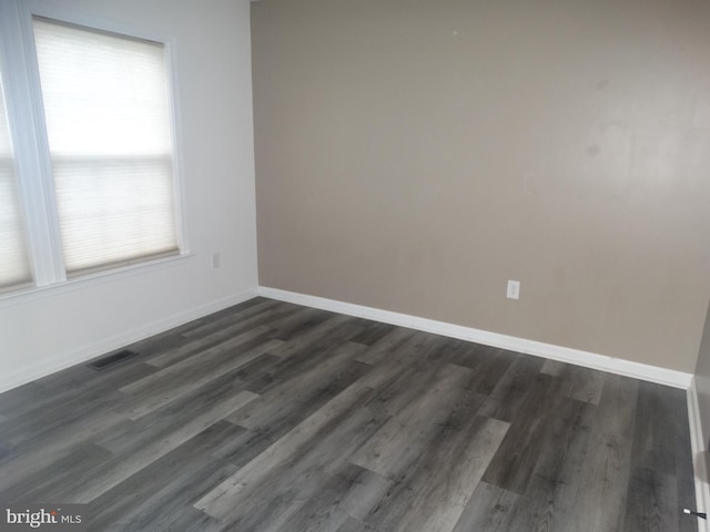 112 Colton Ct, Smithsburg, MD 21783 - empty room featuring dark wood-type flooring and baseboards