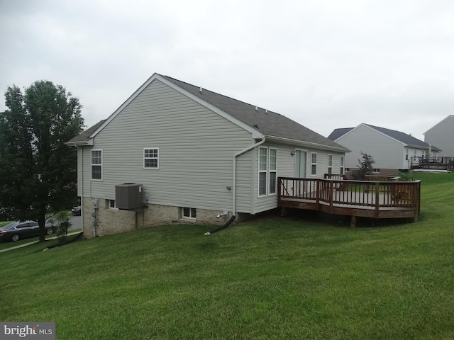 112 Colton Ct, Smithsburg, MD 21783 - back of property with a deck, a yard, and cooling unit