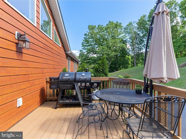 1439 Fiery Run Rd, Linden, VA 22642 - deck featuring outdoor dining area
