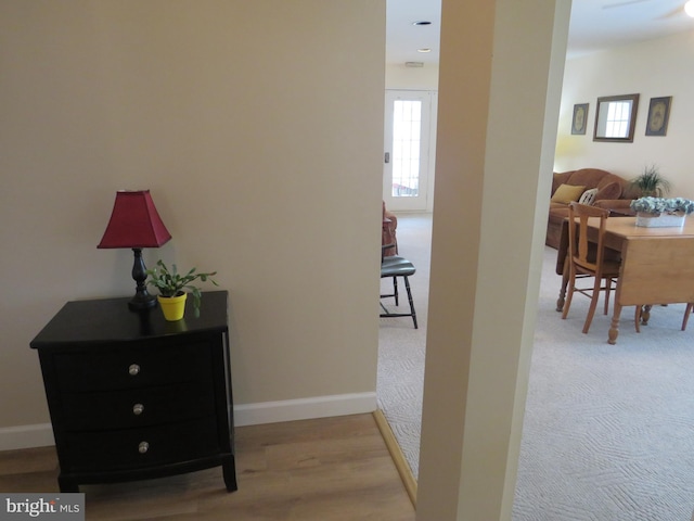 15 Meadowwood Ct, Columbus, NJ 08022 - corridor featuring baseboards and wood finished floors
