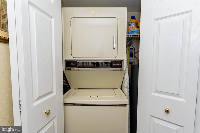 10300 Coastal Hwy Unit 1905, Ocean City, MD 21842 - laundry room with stacked washer and clothes dryer