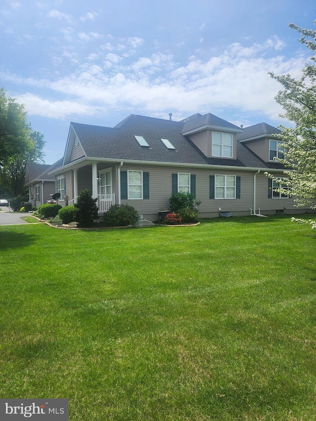 45 Freedom Ln, Bensalem, PA 19020 - view of front of property featuring a front lawn and roof with shingles