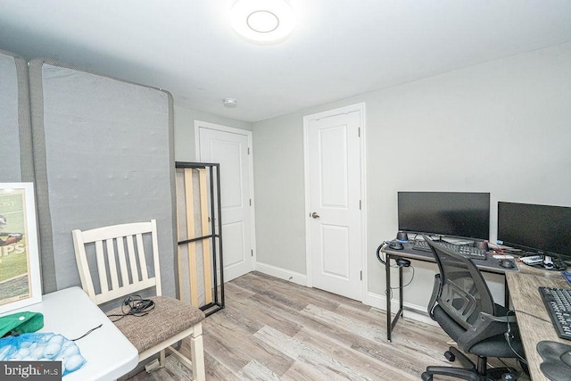 29 Holyoke Dr, Delran, NJ 08075 - office space with wood finished floors and baseboards