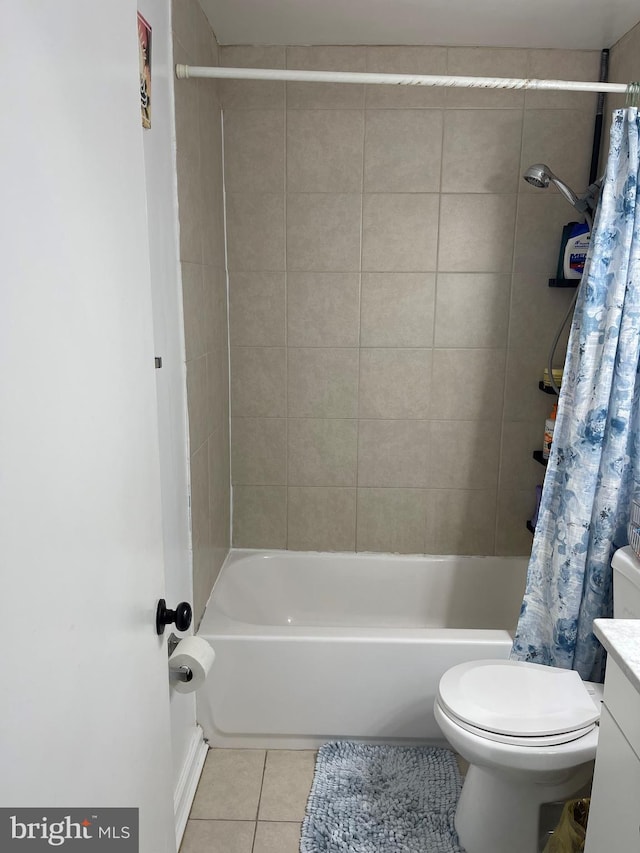 1604 Manning Rd, Glen Burnie, MD 21061 - full bathroom featuring tile patterned flooring, toilet, shower / bath combo with shower curtain, and vanity