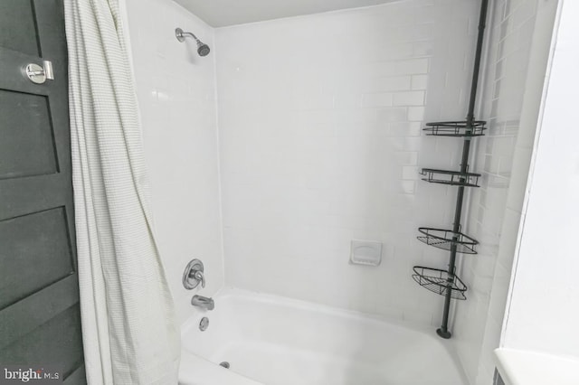 2622 Wagon Dr Unit 319, Alexandria, VA 22303 - full bathroom with shower / tub combo with curtain