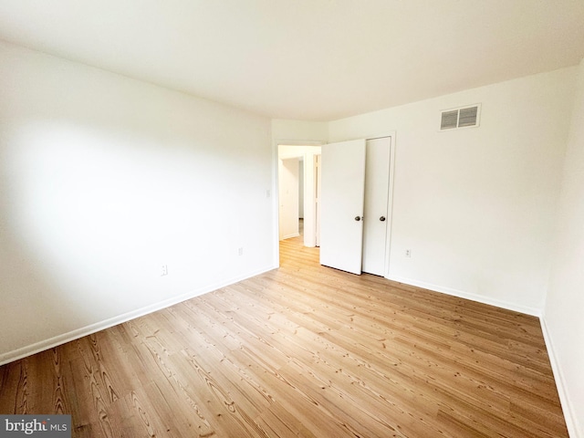 914 Townsend Blvd, Dover, DE 19901 - empty room with light wood-type flooring and baseboards