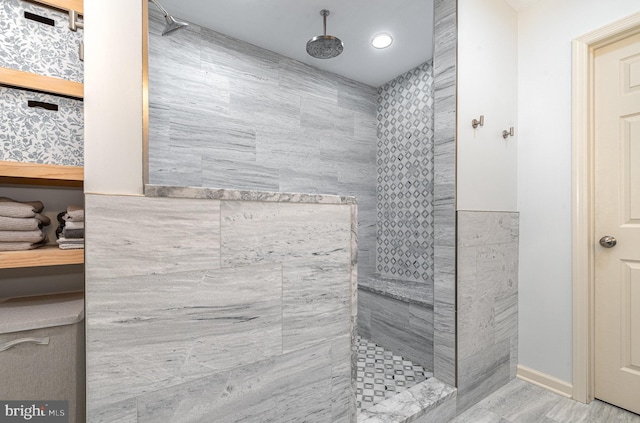 6202 Crofton Ct, Mechanicsburg, PA 17050 - bathroom featuring a tile shower and recessed lighting