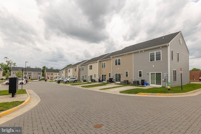 1312 S Kent St, Winchester, VA 22601 - view of decorative road featuring curbs, a residential view, sidewalks, and street lighting