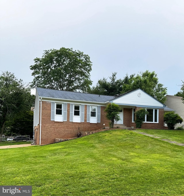13 Montford Ct, Silver Spring, MD 20905 - ranch-style house featuring brick siding and a front yard