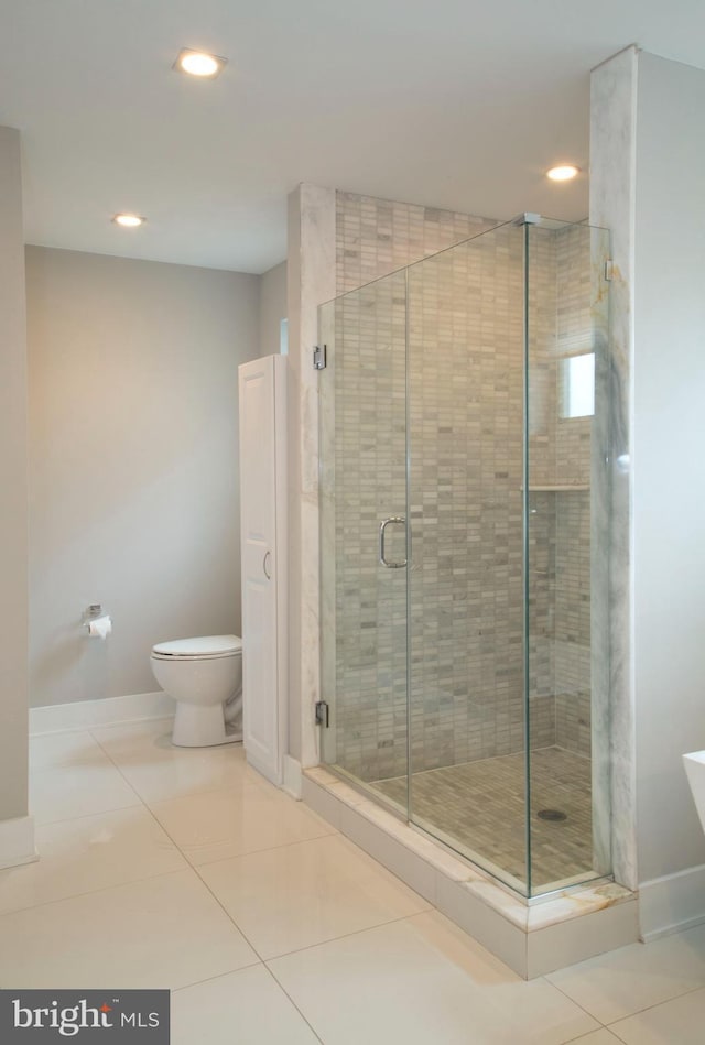 708 N 17th St, Philadelphia, PA 19130 - full bath featuring toilet, a shower stall, recessed lighting, baseboards, and tile patterned floors