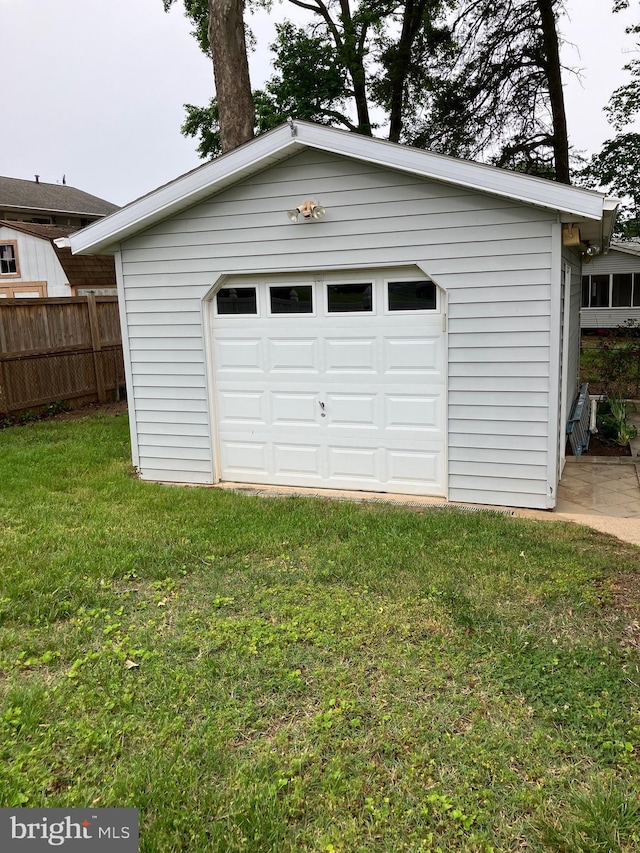 354 Rupert Ct, Millersville, MD 21108 - detached garage with driveway