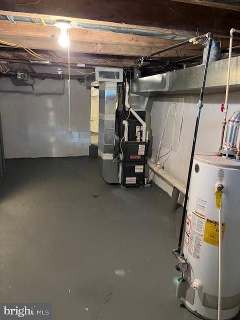 1910 Mcclellan St, Philadelphia, PA 19145 - unfinished below grade area with water heater
