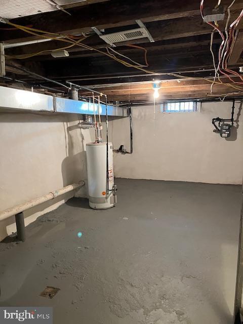 1910 Mcclellan St, Philadelphia, PA 19145 - below grade area featuring gas water heater