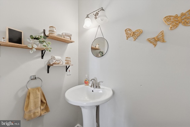 16 W Langhorne Ave, Havertown, PA 19083 - view of bathroom
