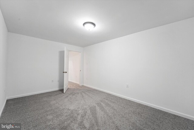 3663 Thomasson Crossing Dr, Triangle, VA 22172 - unfurnished room featuring carpet and baseboards