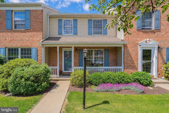 1514 Ravena St # Dd, Bethlehem, PA 18015 - multi unit property featuring covered porch and brick siding