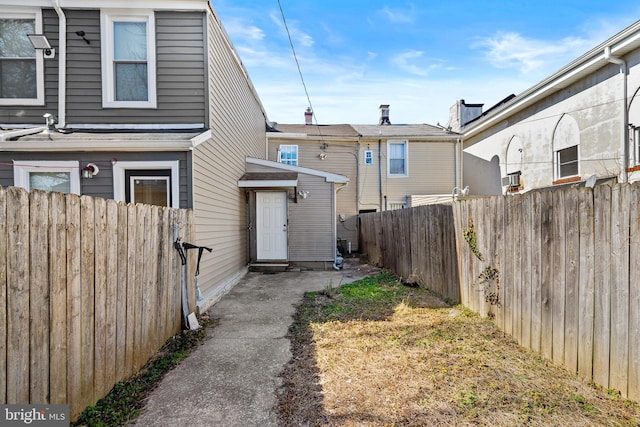 3559 4th St, Baltimore, MD 21225 - view of back of house