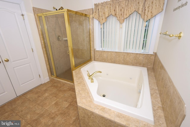 14714 Mount Calvert Rd, Upper Marlboro, MD 20772 - full bathroom with a stall shower and a tub with jets