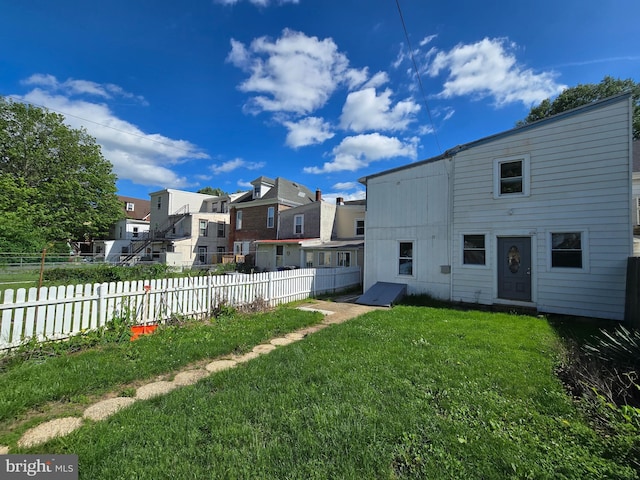 245 Beech St, Pottstown, PA 19464 - rear view of house featuring a residential view