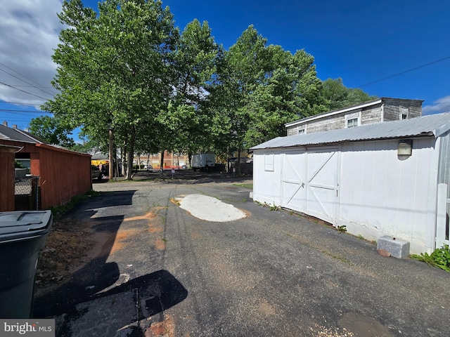 245 Beech St, Pottstown, PA 19464 - view of yard