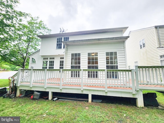 9120 Stonegarden Dr, Lorton, VA 22079 - back of property with a wooden deck