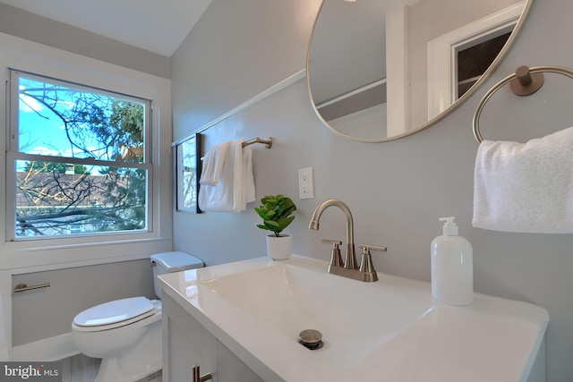 518 Fairview Ave, Baltimore, MD 21224 - bathroom featuring toilet and vanity