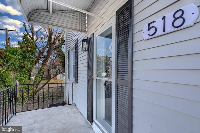 518 Fairview Ave, Baltimore, MD 21224 - view of balcony