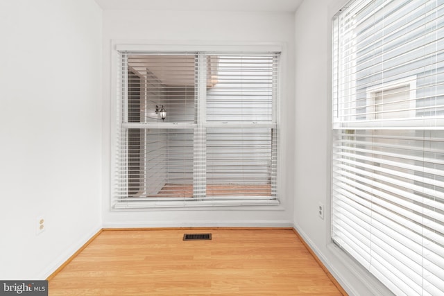 2932 Winters Chase Way, Annapolis, MD 21401 - unfurnished room featuring wood finished floors and baseboards