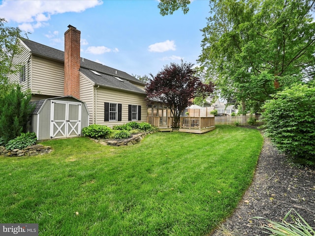 1549 N Jefferson Ct, Lancaster, PA 17602 - view of yard with a wooden deck