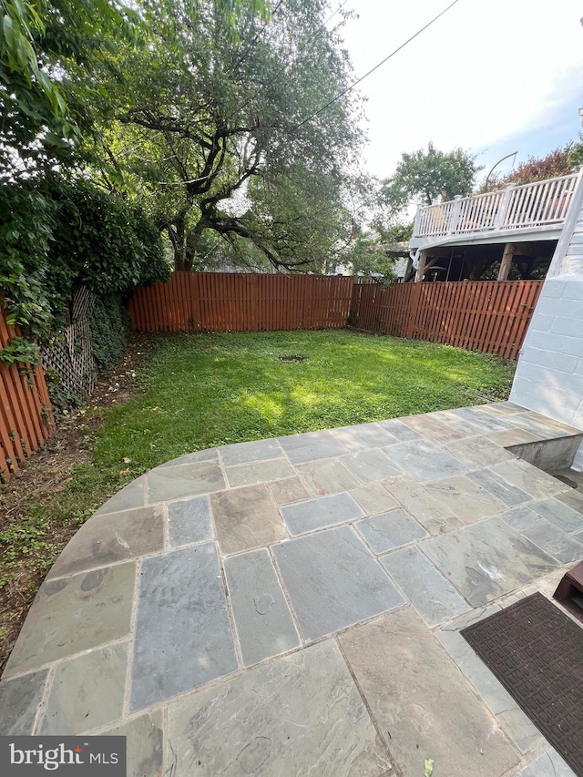 2108 26th St S, Arlington, VA 22206 - fenced backyard with a patio