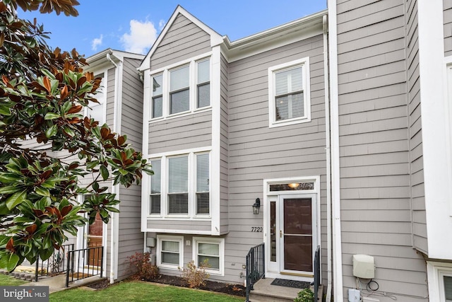 7720 Old Woodstock Ln, Ellicott City, MD 21043 - view of multi unit property