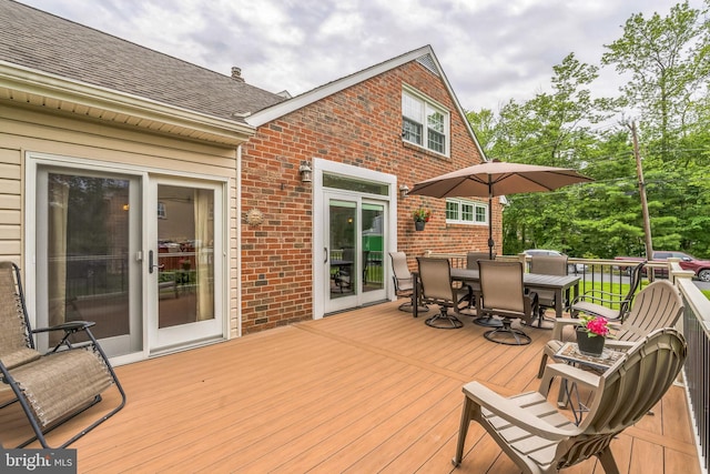 622 Hutchinson Ter, Holmes, PA 19043 - wooden terrace featuring outdoor dining space