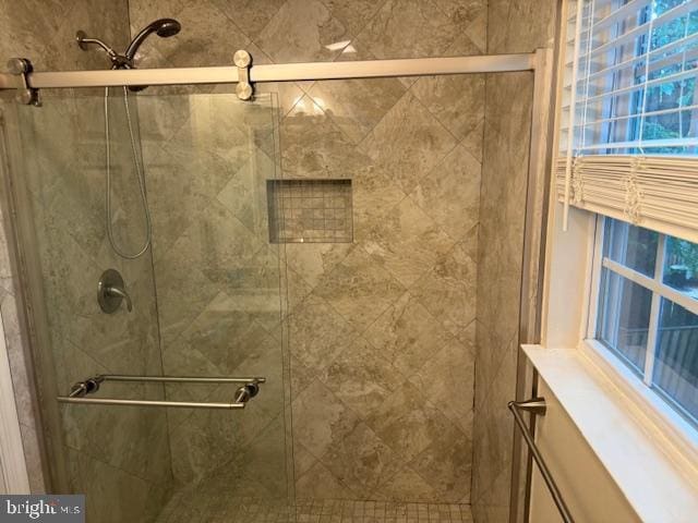 10024 Park Woods Ln, Burke, VA 22015 - bathroom featuring a stall shower