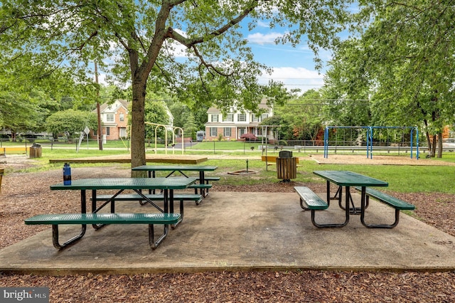 200 Paris Ct SW, Vienna, VA 22180 - view of property's community