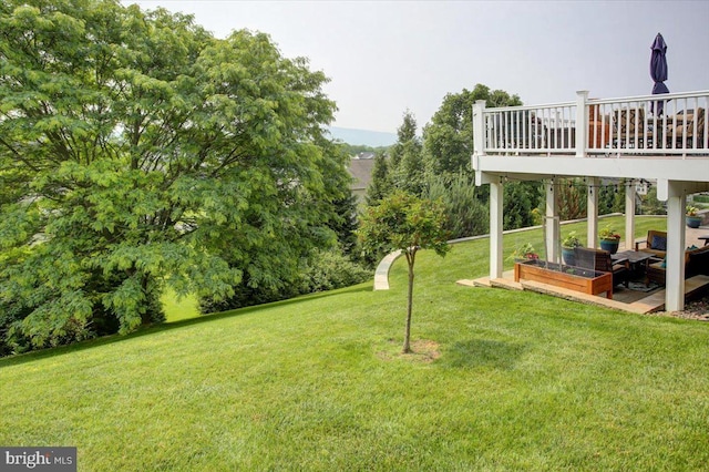 11516 Mystic Rock Ln N, Waynesboro, PA 17268 - view of green lawn featuring a wooden deck