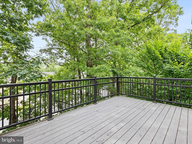 105 Sutton Way, Newark, DE 19711 - view of deck