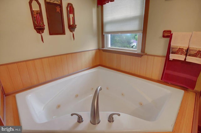 50 Valleyview Dr, Littlestown, PA 17340 - full bath with a jetted tub and a wainscoted wall