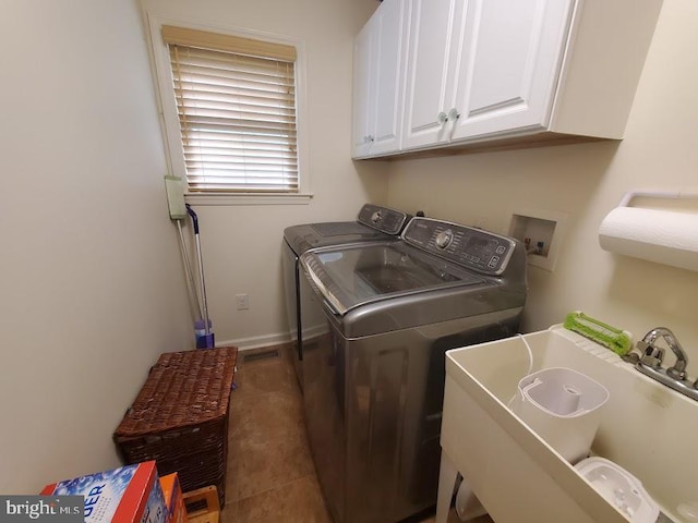 10 Stevens Ln, Tabernacle, NJ 08088 - laundry room featuring washer and clothes dryer, cabinet space, and baseboards