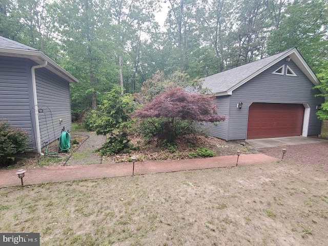 10 Stevens Ln, Tabernacle, NJ 08088 - view of yard with a detached garage and an outdoor structure