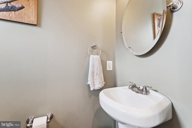 422 Hamilton St NW, Washington, DC 20011 - bathroom with a sink