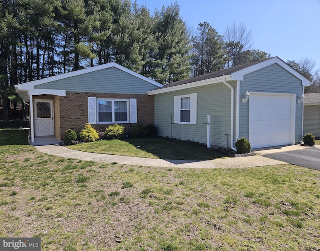 26 Kingston Way, Southampton, NJ 08088 - ranch-style house with a front yard, a garage, asphalt driveway, and brick siding