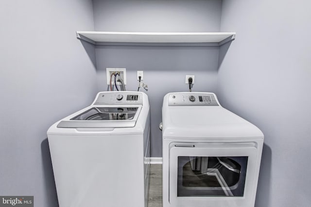 2500 Gehb Ave, Baltimore, MD 21227 - washroom featuring independent washer and dryer