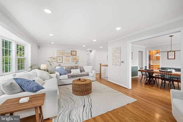 4301 Ivanhoe Pl, Alexandria, VA 22304 - living area featuring recessed lighting, light wood finished floors, crown molding, and baseboards