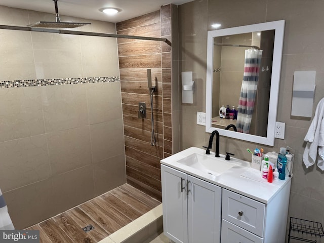839 Bordentown Rd, Burlington, NJ 08016 - bathroom with tiled shower and vanity