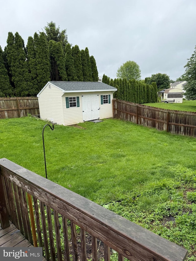 3948 Laurel Run, Columbia, PA 17512 - view of yard featuring an outdoor structure