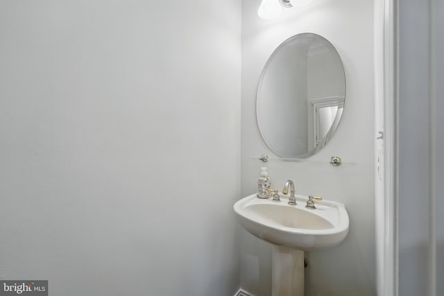 19885 Naples Lakes Ter, Ashburn, VA 20147 - view of bathroom